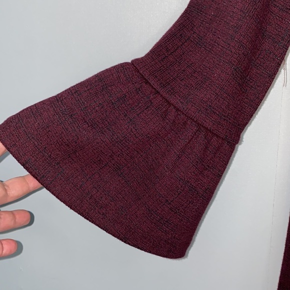 3/20🌟 Talbots bell sleeve blouse size XS maroon/black - Picture 4 of 8